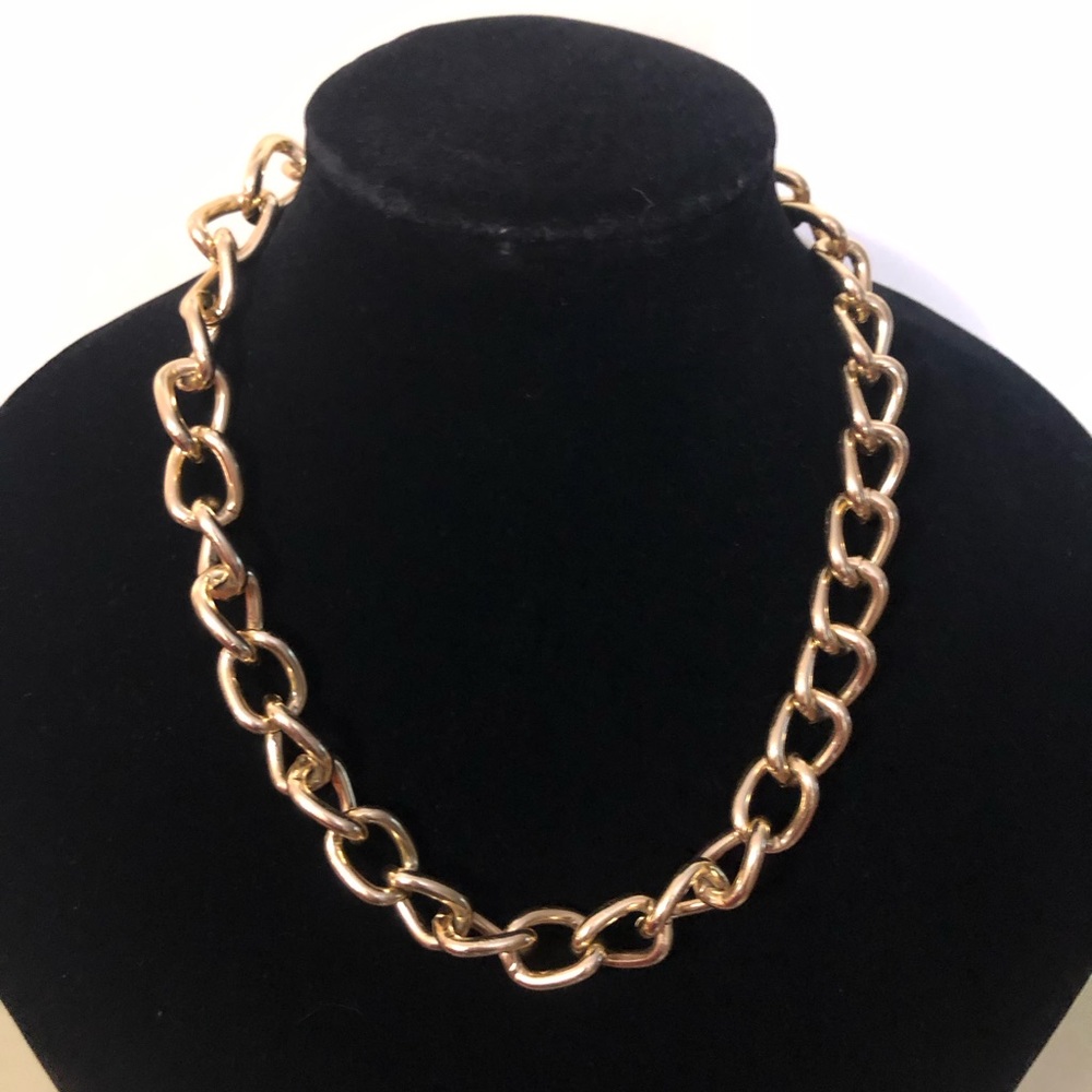 3/$15 Like NEW Gold Tone Chunky Chain link necklace